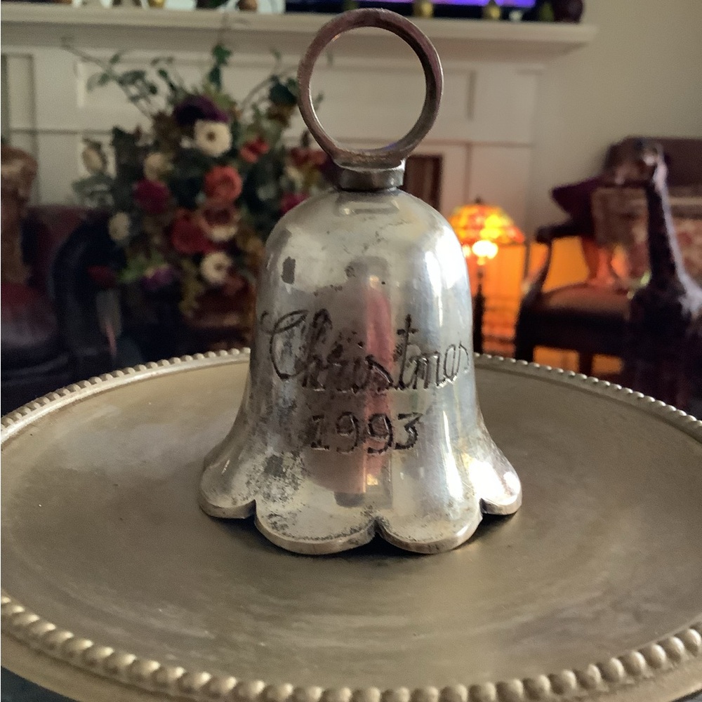 Vintage sterling silver plated ringing Christmas dinner bell 1993